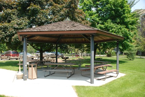 Picnic shelter